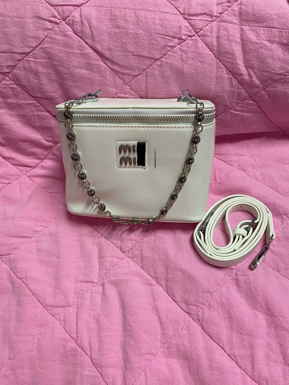 White Women's Crossbody Bag with Chain Accent